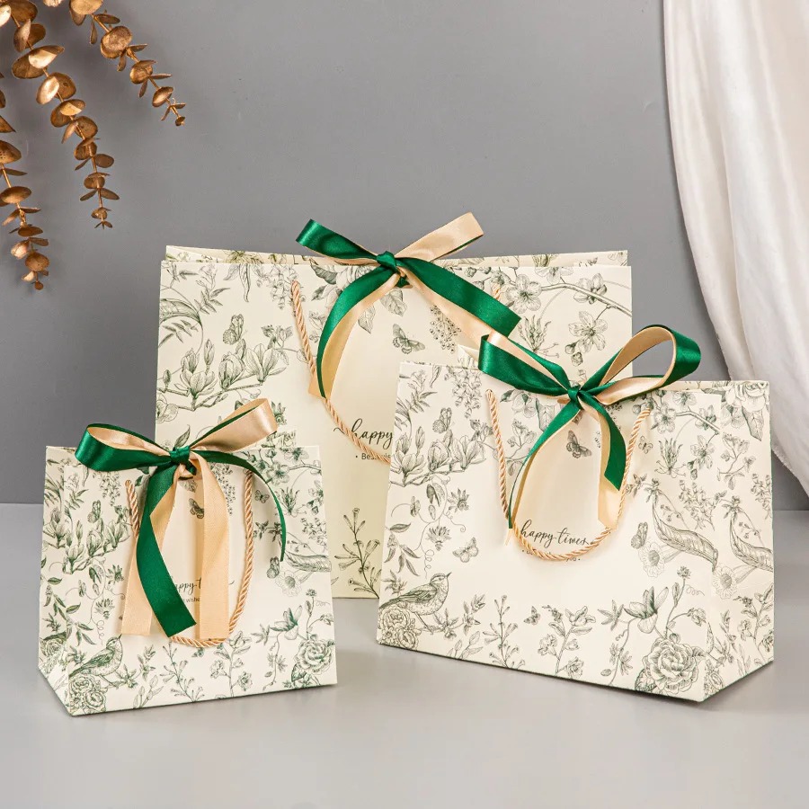 10個入り花柄プリント紙製ギフトバッグ、リボン付き、結婚式、 - Luxury Skincare Packaging のレビューと価格